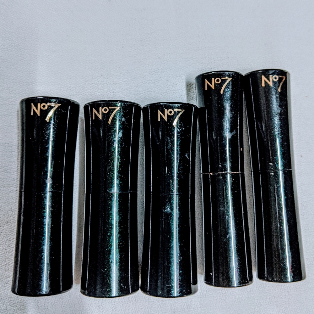 X5 No 7 Lipstick Bundle